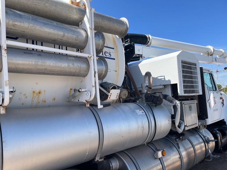 2005-vactor-2100-image-34