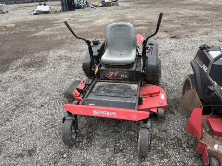 gravely-48-inch-zero-turn-image-2