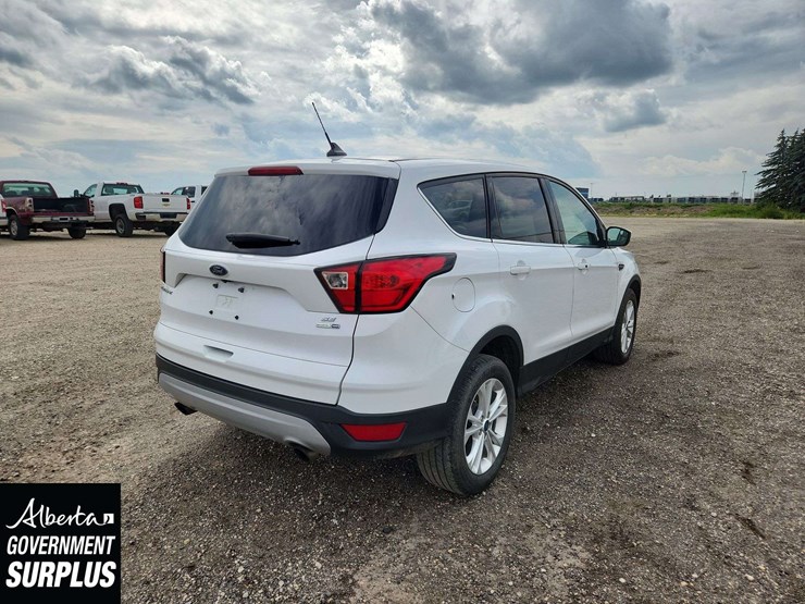 2019-ford-escape-se-image-5