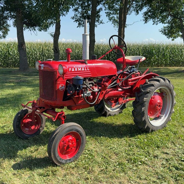 Farmall Cub