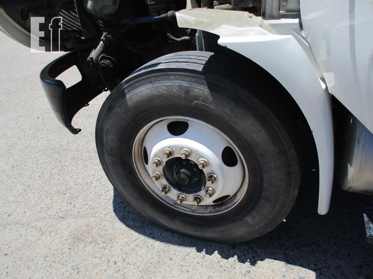 2010-international-durastar-4300-image-18