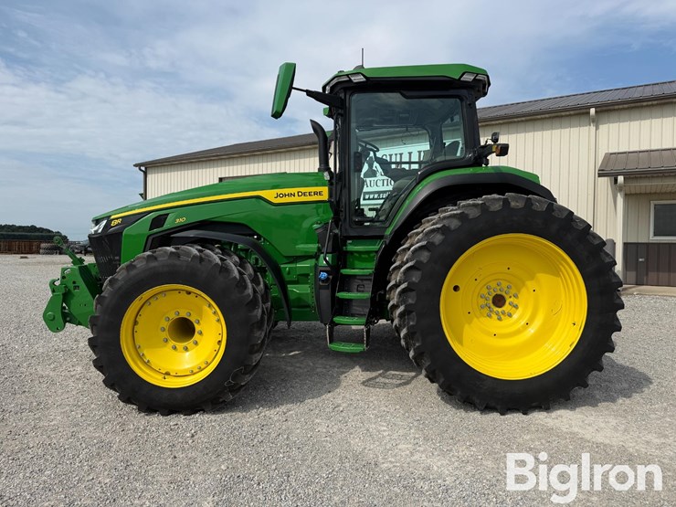 2025-john-deere-8r-310-image-8