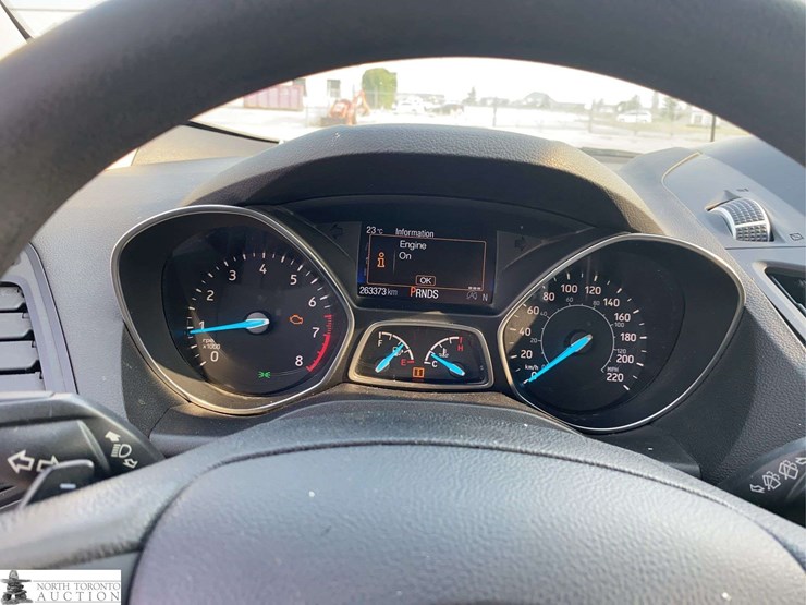 2017-ford-escape-se-image-12