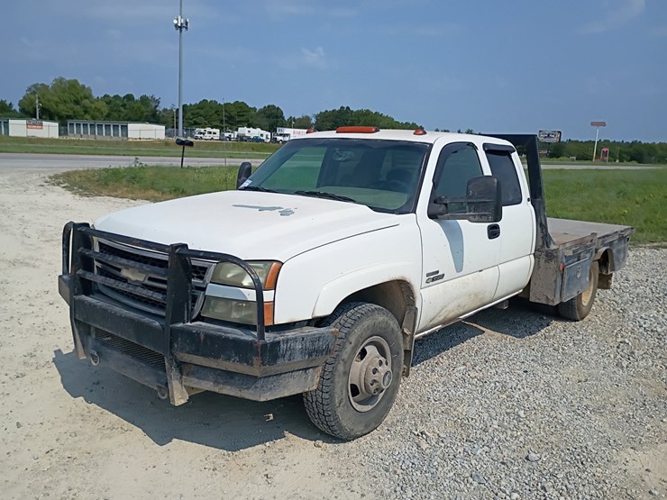 2006-chevrolet-silverado-3500-image-1