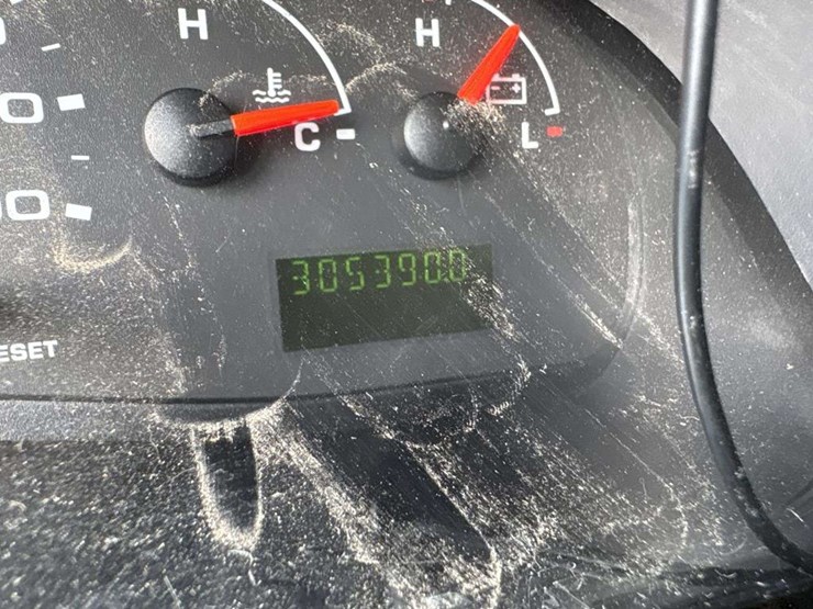 2006-ford-e350-image-24