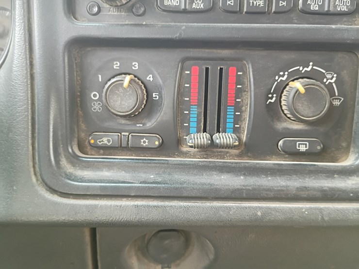 2006-chevrolet-silverado-3500-image-43