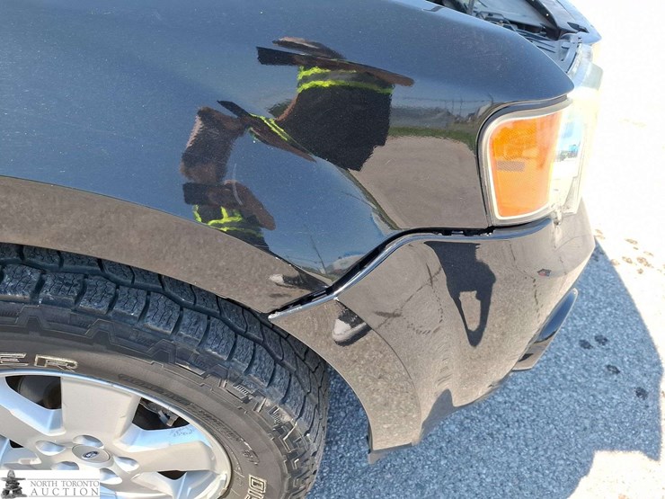 2012-ford-escape-image-25
