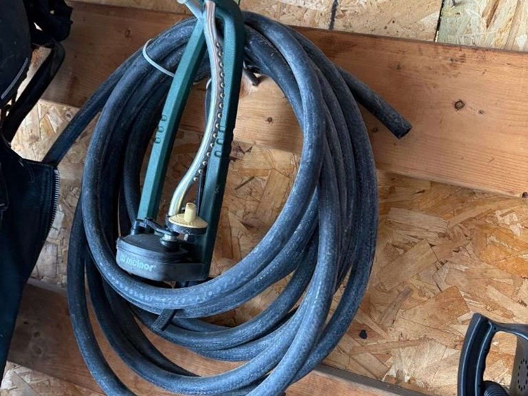 solo-backpack-sprayer,-garden-hose,-sprinkler-and-misc.-image-4
