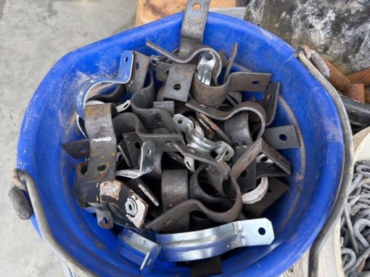 skid-of-fencing-tools-and-miscellaneous-items-image-7