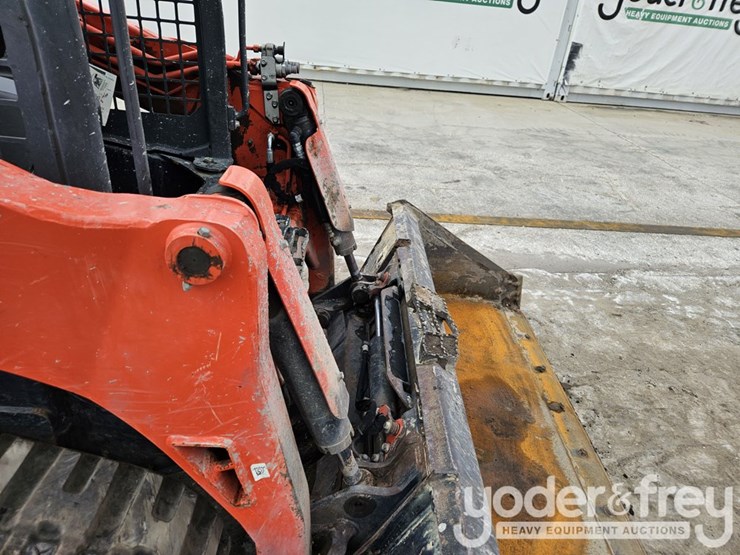 2023-kubota-svl97-2-image-12