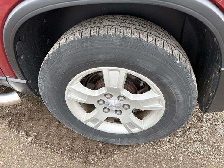 2009-gmc-acadia-image-10