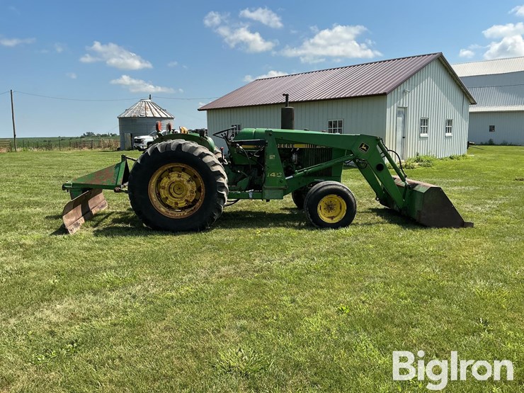 1981-john-deere-2440-image-4