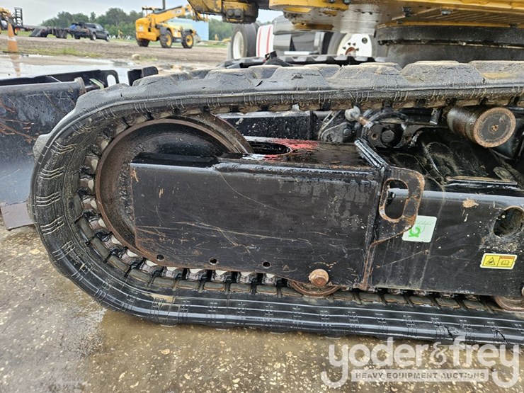 2023-caterpillar-302.7cr-image-22