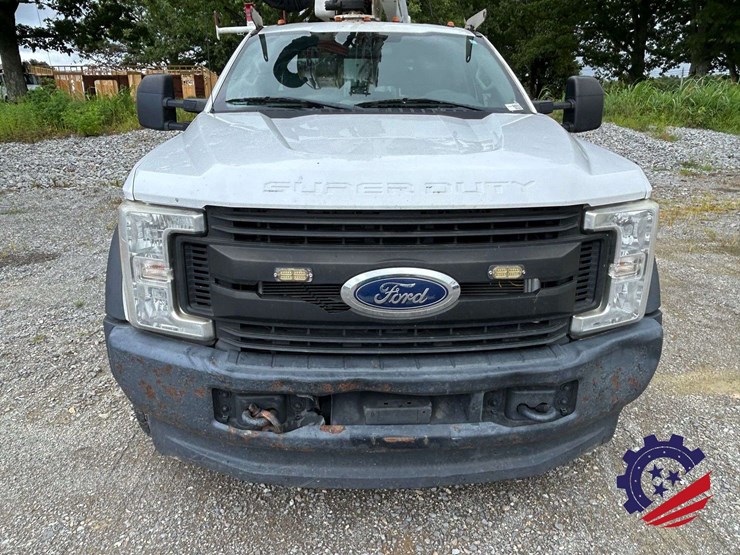2017-ford-f550-image-10