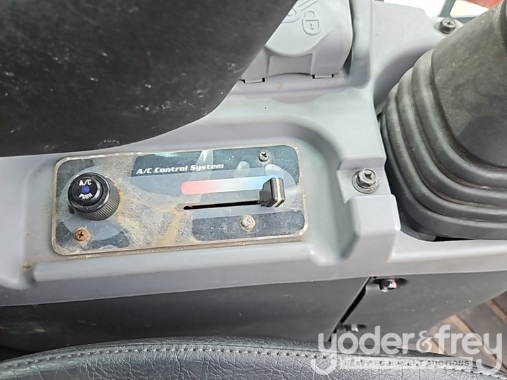 2023-kubota-svl75-2hwc-image-29