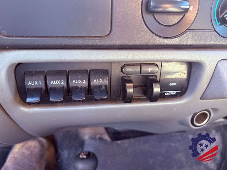 2006-ford-f550-xlt-sd-image-111