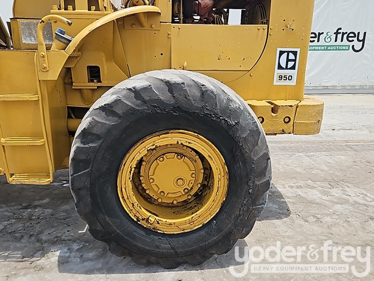 caterpillar-950-image-18