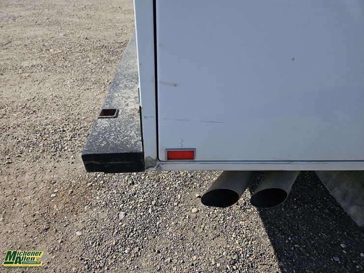 2013-ford-f550-image-43
