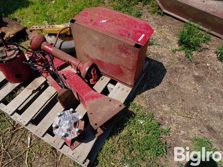 new-holland-845-image-5