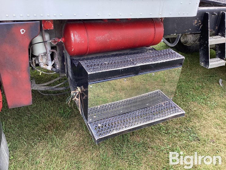 1997-peterbilt-379-image-19