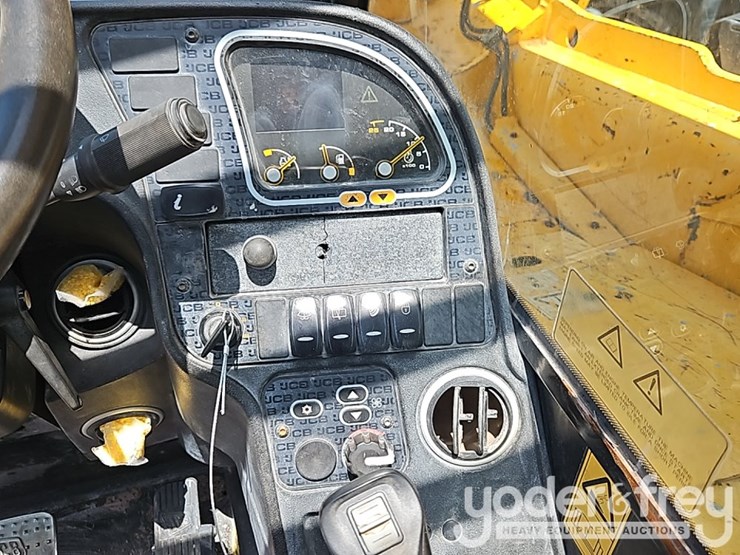 2016-jcb-510-56-image-31