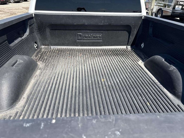 2015-gmc-sierra-2500-image-13