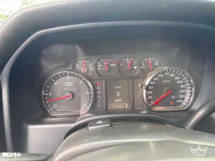 2018-chevrolet-silverado-3500hd-image-14