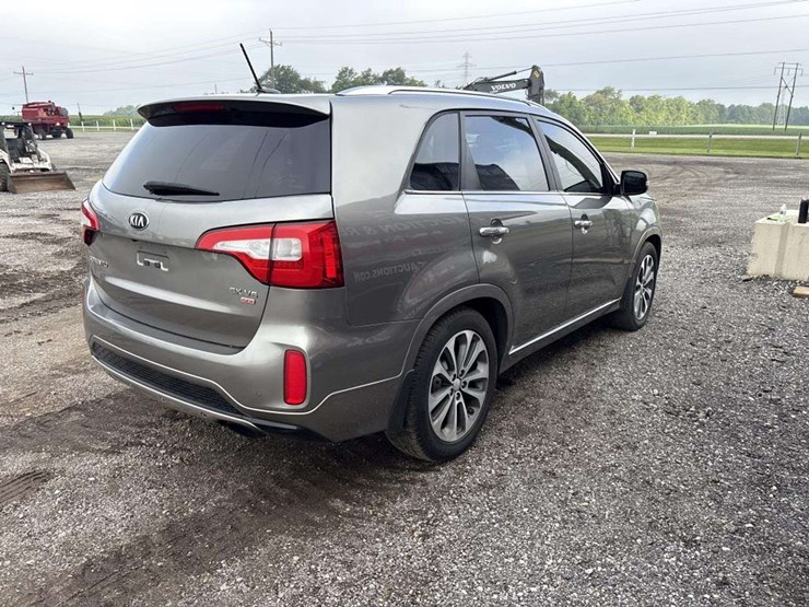 2014-kia-sorento-sx-image-4