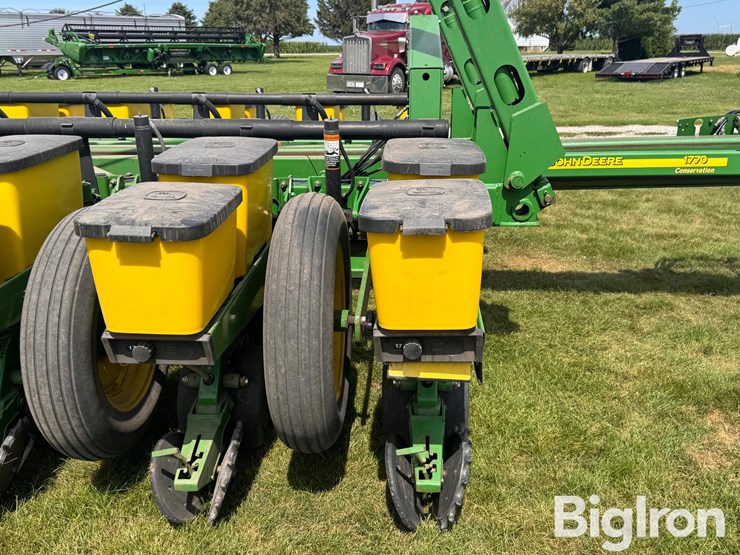 2003-john-deere-1770-image-19