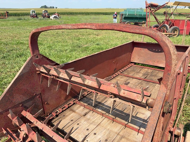 international-harvester-horse-drawn-manure-spreader-image-17