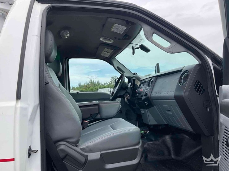 2015-ford-f550-image-29