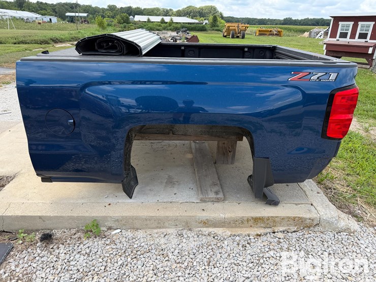 2019-chevrolet-2500hd-image-8