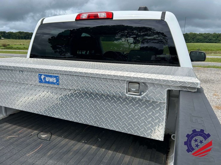 2018-chevrolet-silverado-pickup-truck-image-23