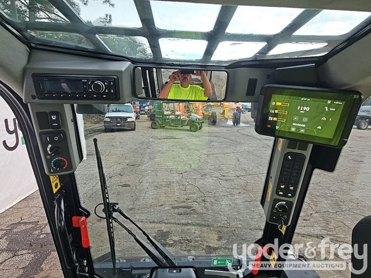 2026-jcb-215t-image-29