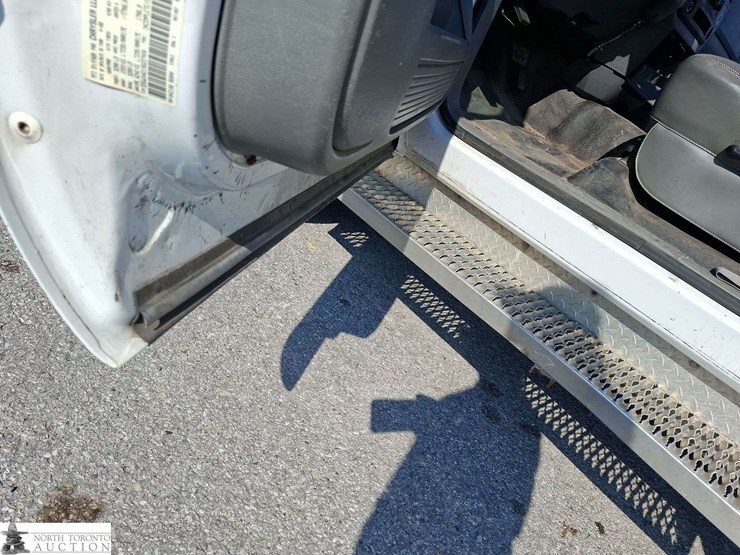 2008-dodge-ram-3500-image-35