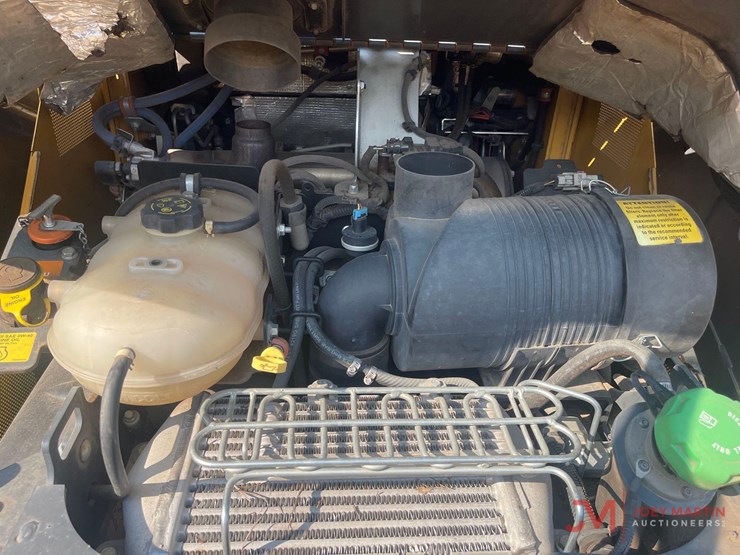 2021-deere-331g-image-11