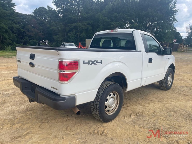 2013-ford-f150-xl-image-3