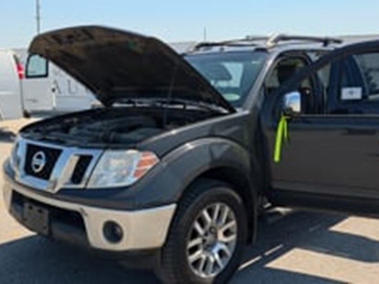 2012-nissan-frontier-image-9