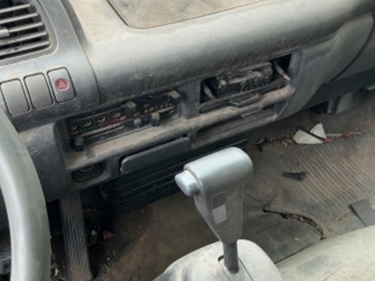 1995-isuzu-npr-image-16