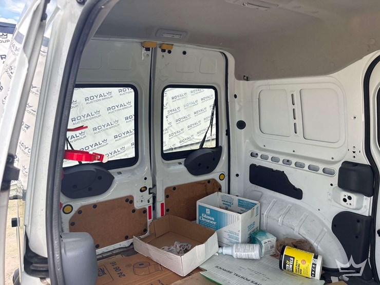 2011-ford-transit-connect-image-22