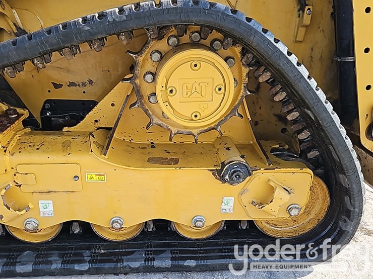 2025-caterpillar-255-image-19
