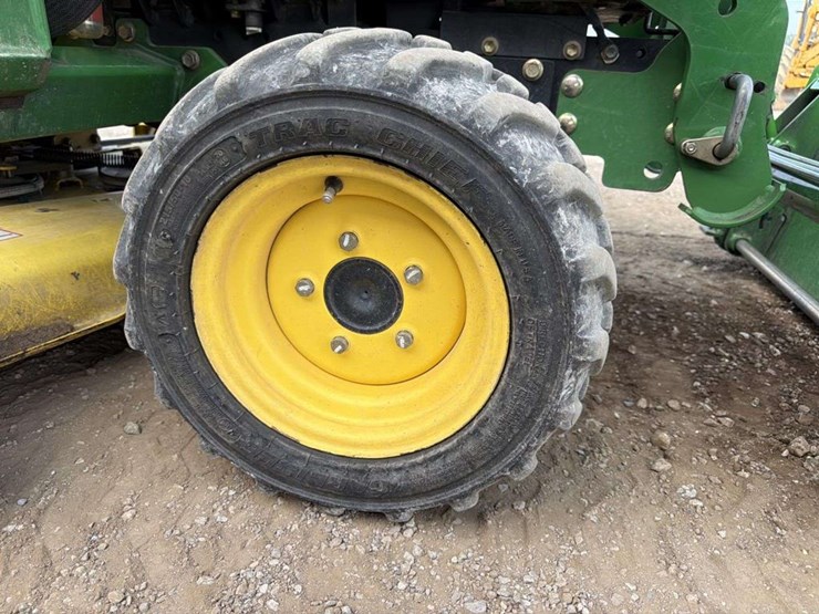john-deere-2210-image-12