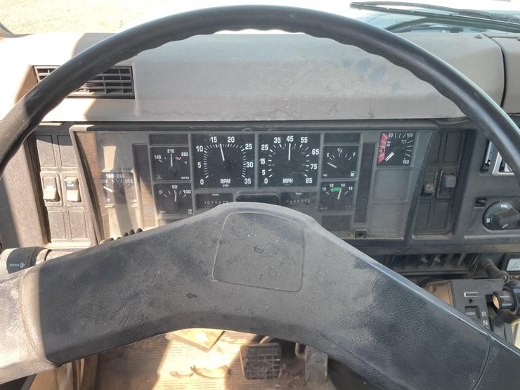 2005-vactor-2100-image-57
