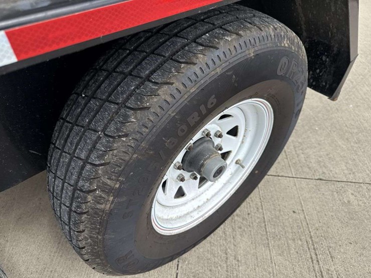 friesen-375-tri-axle-seed-tender-image-16