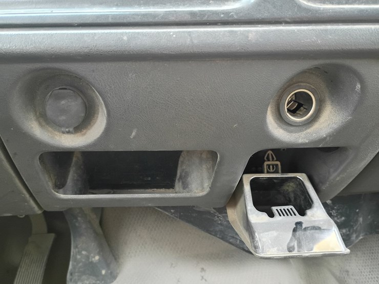 2006-chevrolet-silverado-3500-image-44