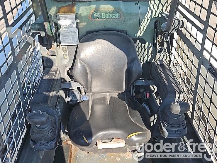 2021-bobcat-t64-image-26
