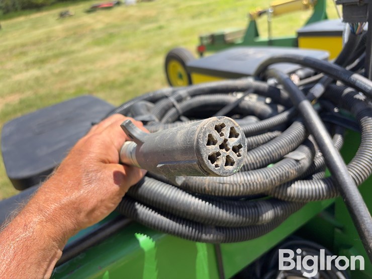 john-deere-7300-image-13