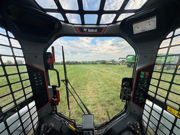 2021-bobcat-t76-image-29