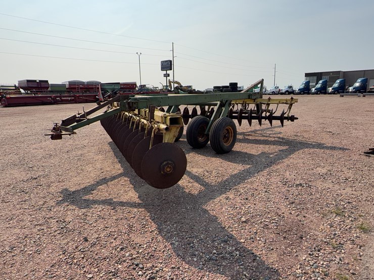 john-deere-340-image-6