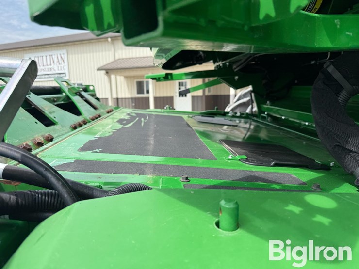 2024-john-deere-s780-image-11